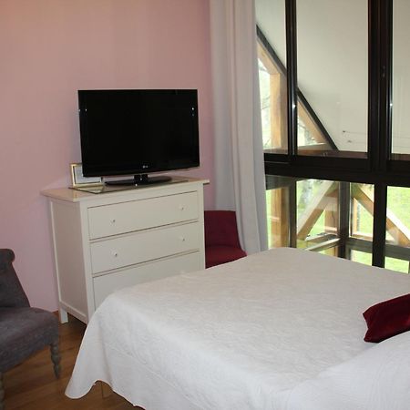 La Croix St Jean Bed & Breakfast Foucheres ภายนอก รูปภาพ