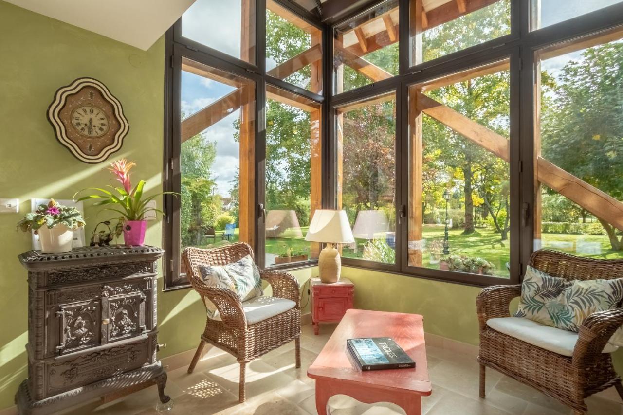 La Croix St Jean Bed & Breakfast Foucheres ภายนอก รูปภาพ