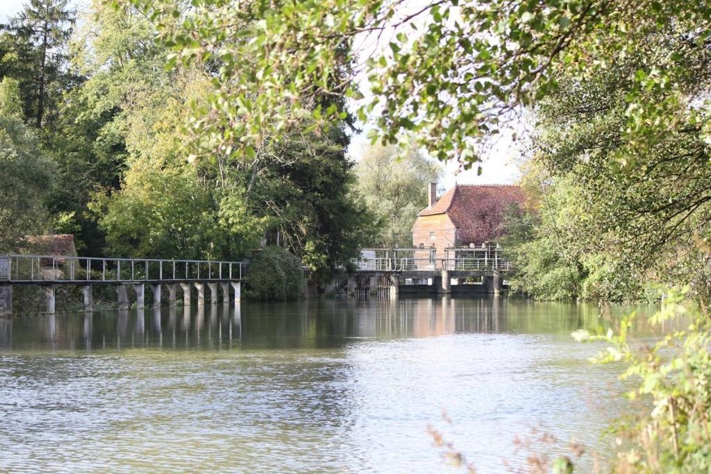 La Croix St Jean Bed & Breakfast Foucheres ภายนอก รูปภาพ