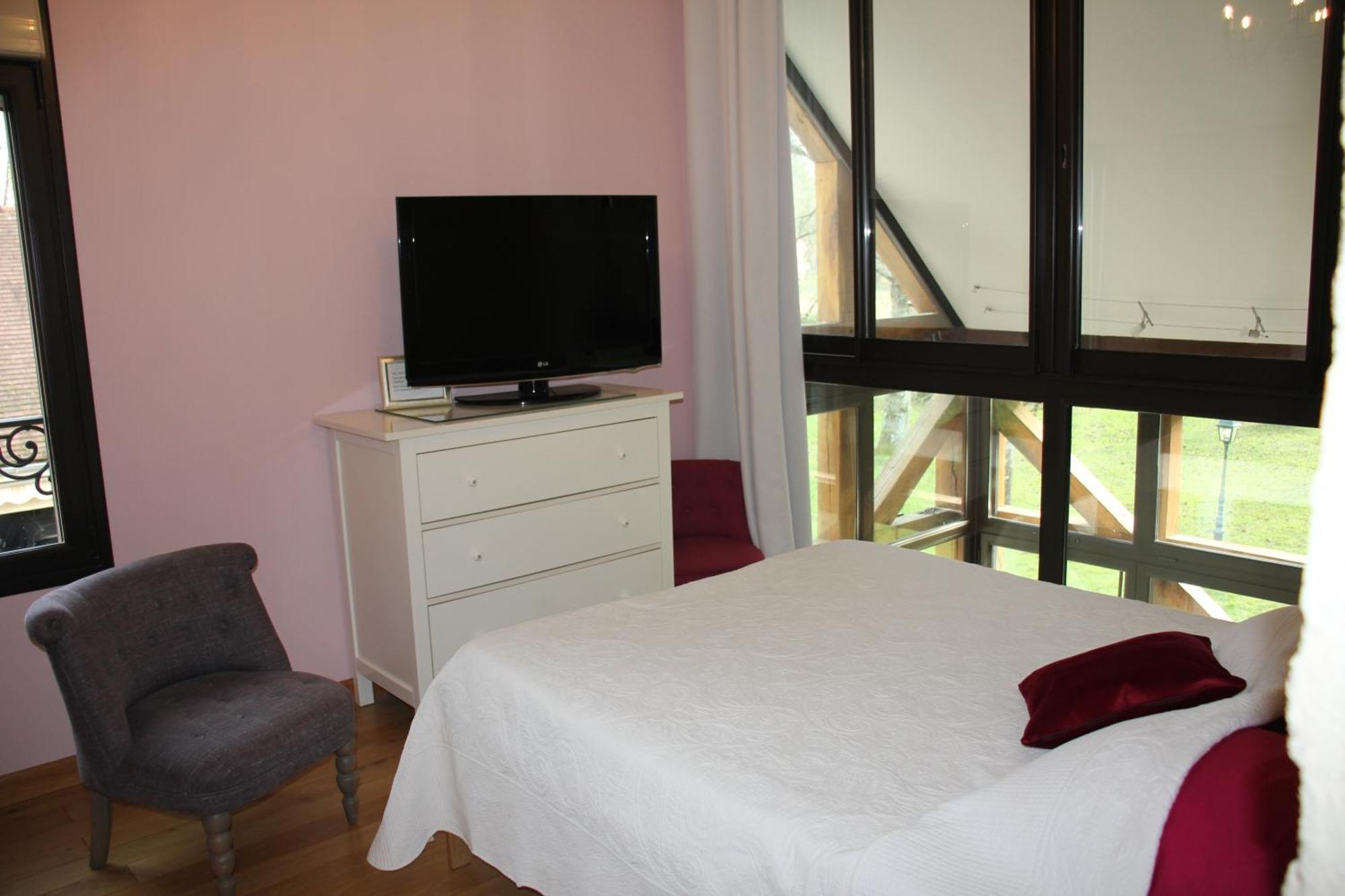 La Croix St Jean Bed & Breakfast Foucheres ภายนอก รูปภาพ