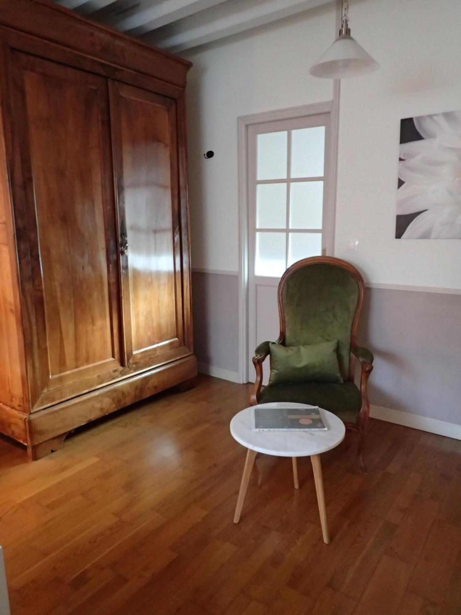 La Croix St Jean Bed & Breakfast Foucheres ภายนอก รูปภาพ